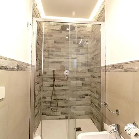 Maison D'art בית הארחה *