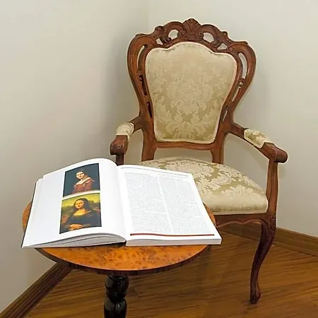Maison D'art Pensión 4*