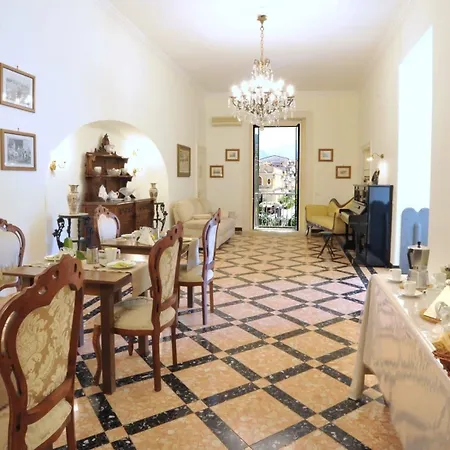 Maison D'art Pensión