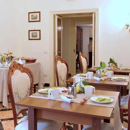 Casa de hóspedes Maison D'art 4*